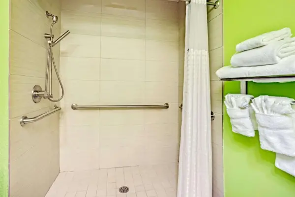 Arya Inn & Suites 4